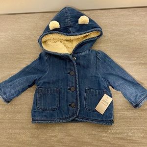 ⭐️Host Pick⭐️ NWT Baby Gap Hooded Denim Jacket